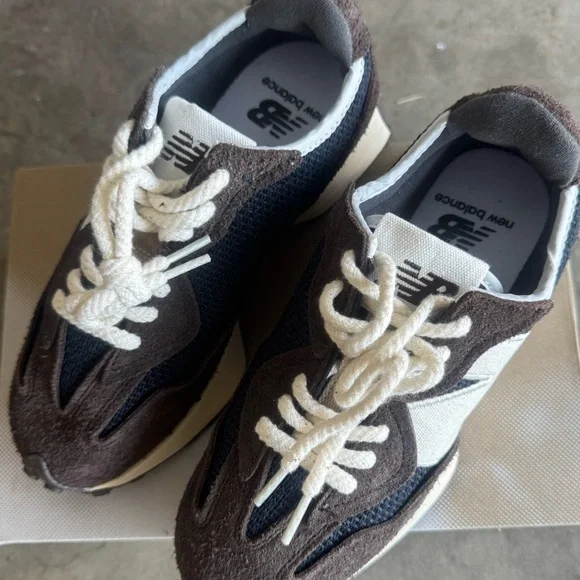 Stylish Black and Brown Sneakers - Picture 5 of 8